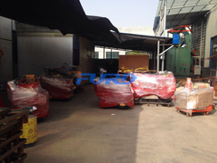 福瑞得機械3臺座駕，2臺手扶壓路機，1臺5米二次結(jié)構(gòu)澆注機包裝完畢及時發(fā)貨