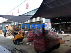 福瑞得機(jī)械微動(dòng)態(tài)--座駕壓路機(jī)、手扶壓路機(jī)、灌縫機(jī)包裝發(fā)貨