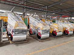 外貿(mào)出口澳大利亞的壓路機(jī)、工程照明車包裝發(fā)貨