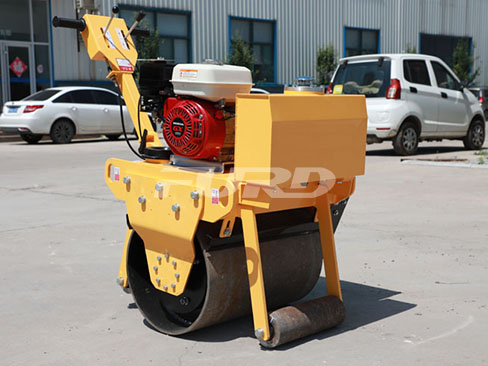 要想小型壓路機(jī)壓實(shí)效果好還需要專(zhuān)業(yè)的方法！